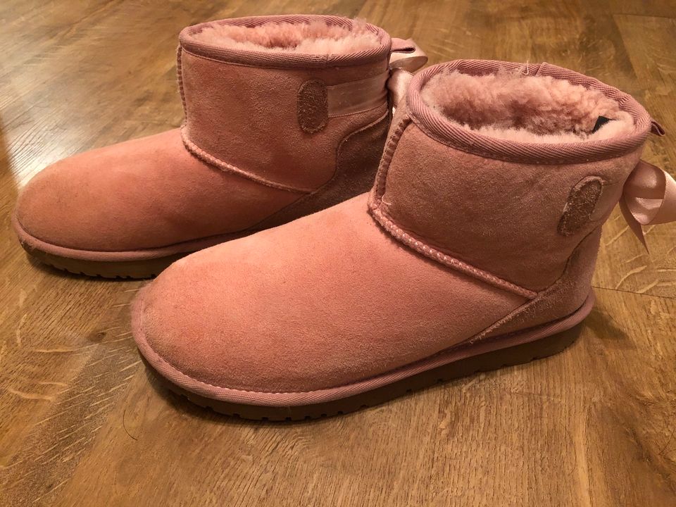 TAMARIS Lammfell Boots Winterstiefel Leder Gr. 38 rosa Velour in  Nordrhein-Westfalen - Bergisch Gladbach | eBay Kleinanzeigen ist jetzt  Kleinanzeigen