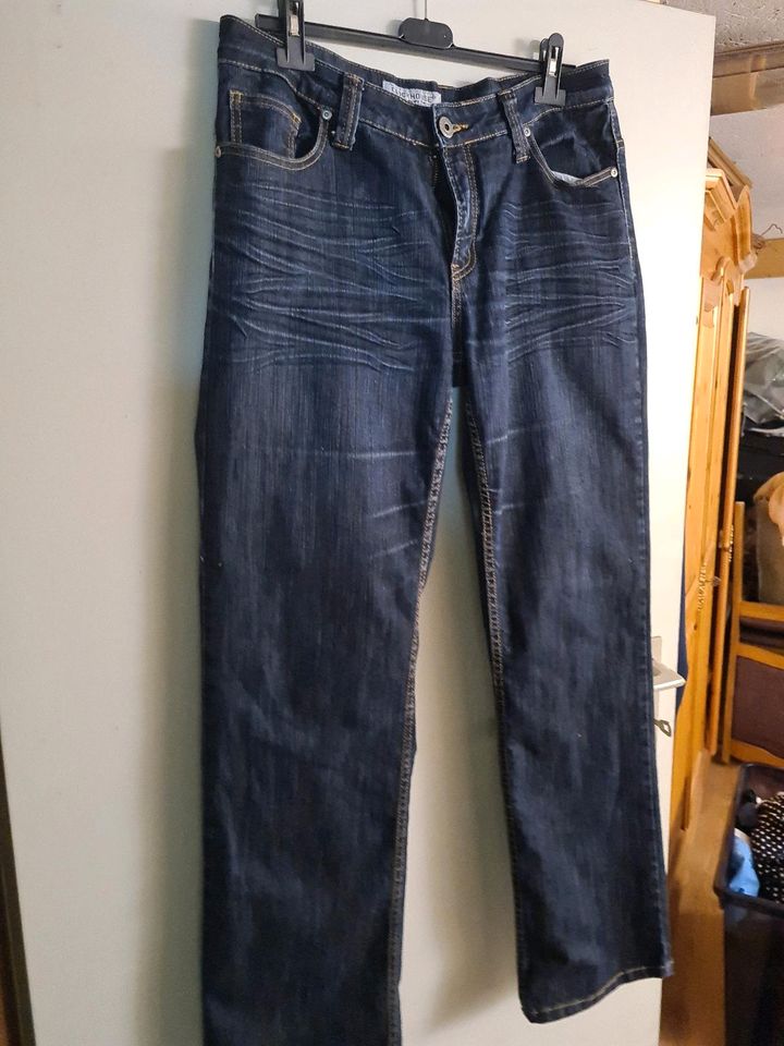Jeans Größe 44 in Schmelz