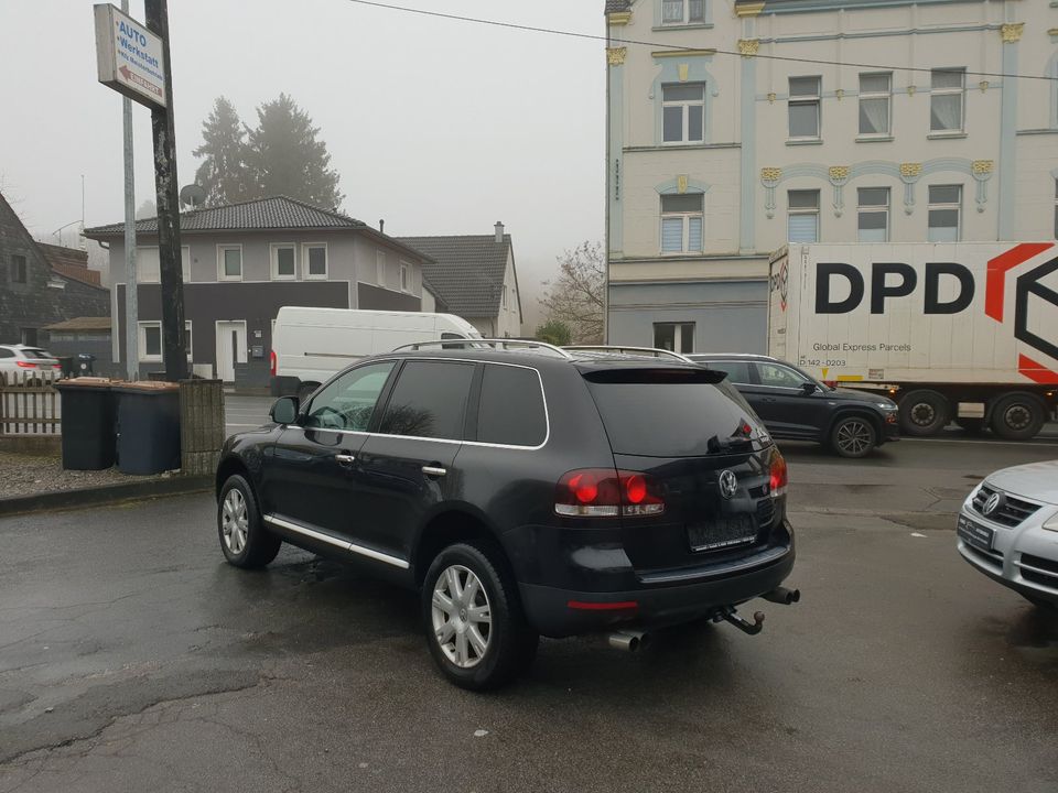 Volkswagen Touareg 2.5 R5 TDI DPF AUTOMATIK FACELIFT LEDER NAVI in Wuppertal