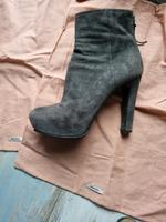 miu miu by Prada  Leder grau Glitzer-Sohle 37,5 Bayern - Straubing Vorschau