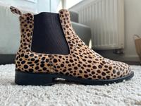 Stiefeletten mit Animalprint bzw. „Fell“ Düsseldorf - Bilk Vorschau