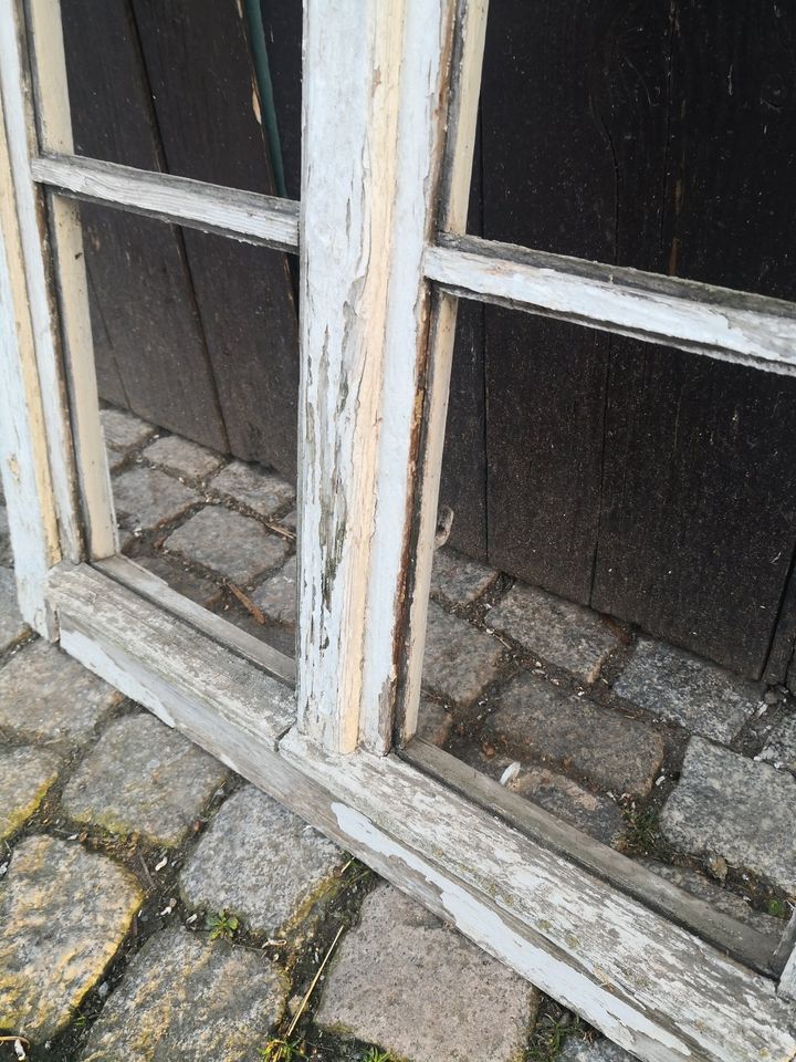 2 Stk. Antike Holzfenster, Sprossenfenster 66x100cm, zweiflügelig in Mülsen