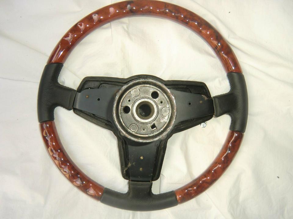 Holzlenkrad Porsche 911 924 928 930 944 964 Lederlenkrad in Gelsenkirchen