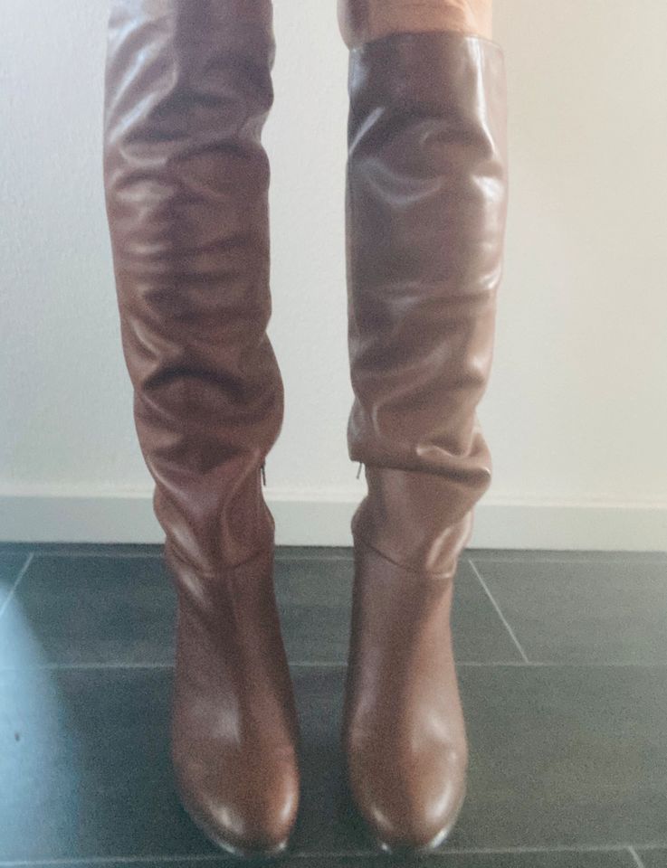 Unisa Overknee Stiefel neu OVP in Isny im Allgäu