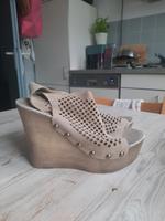 Replay High Heels Leder Holz Nieten Plateau Keilabsatz Hessen - Marburg Vorschau