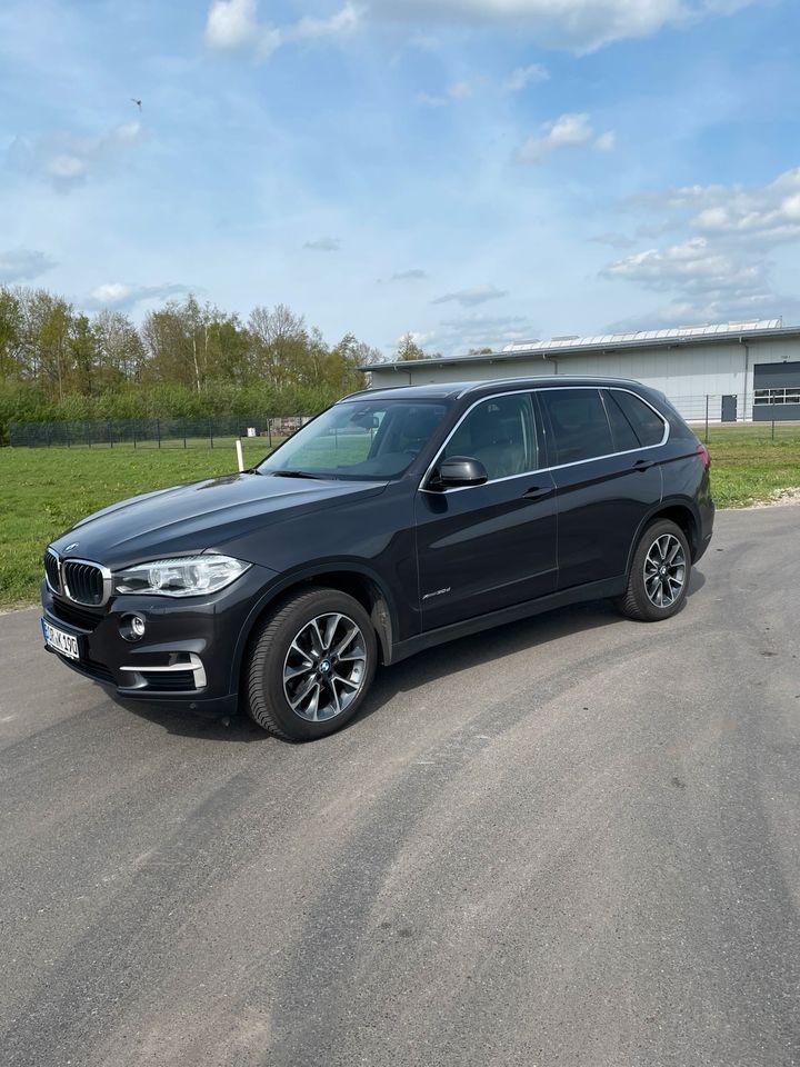 BMW X5 xDrive 30d in Heek