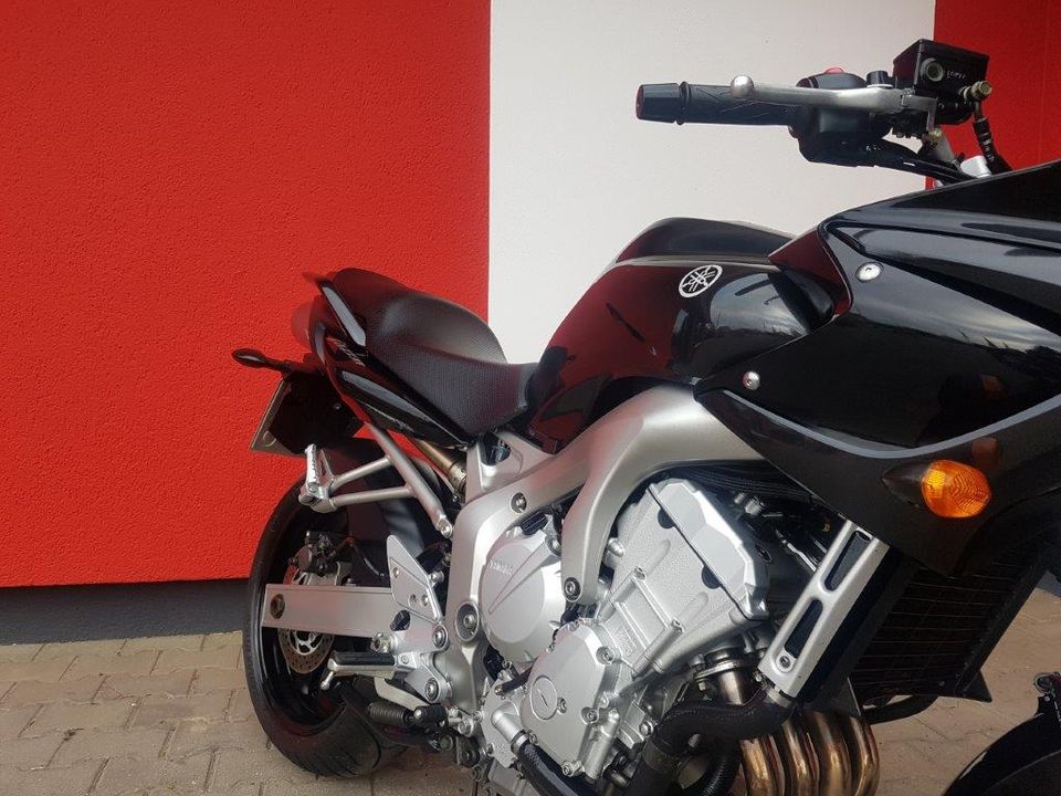 Yamaha FZ6 FAZER SUPER ZUSTAND ZWEIRAD HASSEMER in Malchin