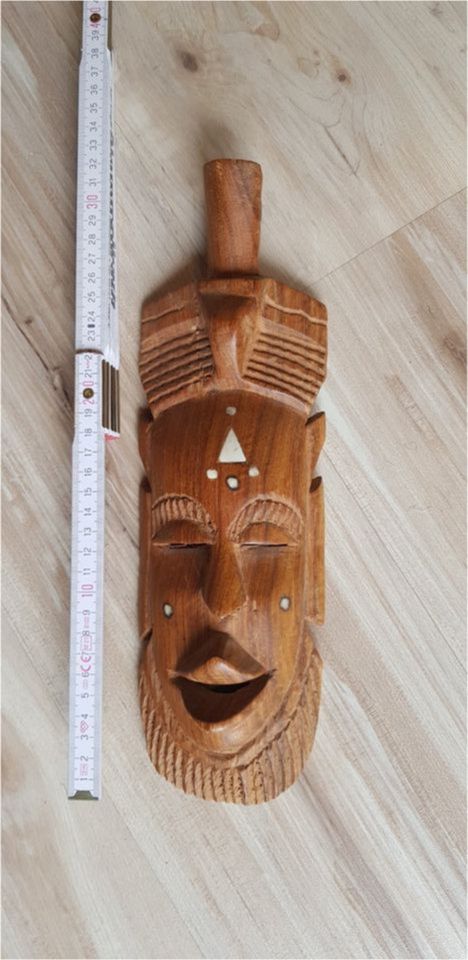 Afrikanische Maske Wandmaske  Holzmaske Dekoration in Diekholzen