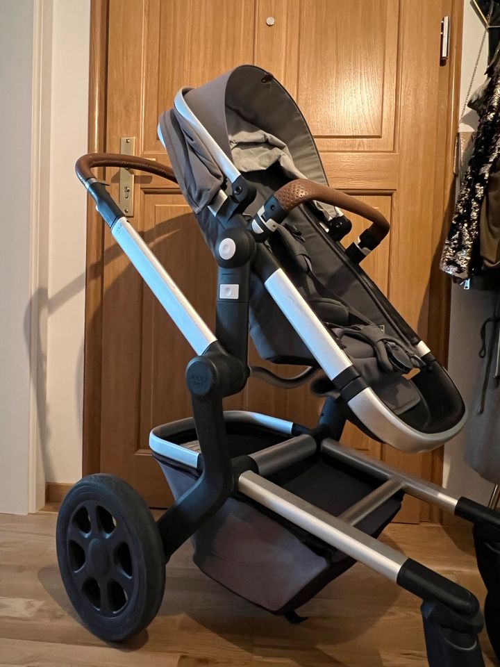 Joolz Kinderwagen mit all Zubehör in München