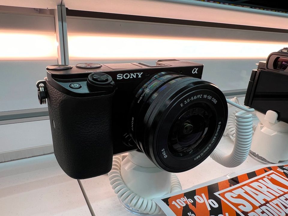 Sony ILCE6100 LB Kit  mit 16-50mm Objektiv neu in Mössingen