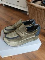 Samt Schuhe Khaki mit Plateau Kennel & Schmenger Gr 7 / 40,5 München - Milbertshofen - Am Hart Vorschau