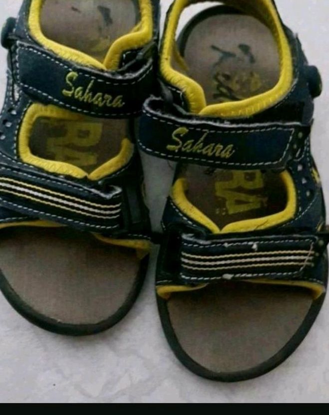 Sahara Sandalen Kinder Schuhe Sommerschuhe Klettverschluss gr.28 in Freudenberg