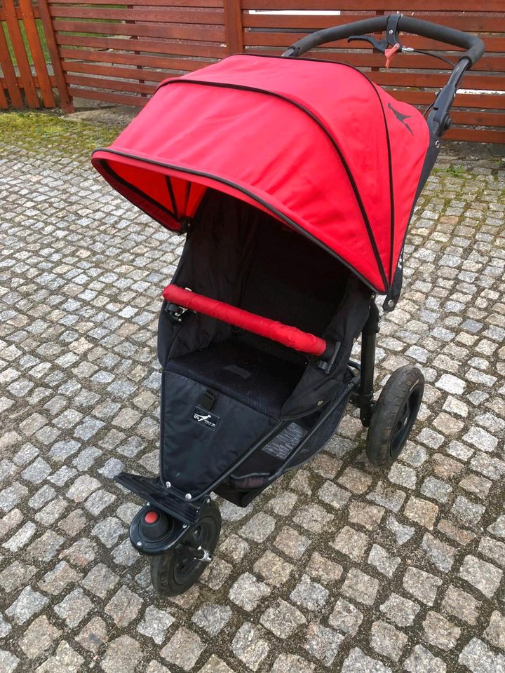 Buggy mit Lammfellsack in Neuhausen/Spree