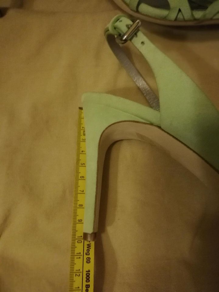 Stilletten mintgrün 10 cm, 41 Pollini NEU in Berlin