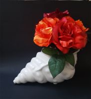 Vase in Form einer Muschel / Schnecke weiß aus Porzellan Bergedorf - Hamburg Billwerder Vorschau