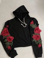 Schwarzer Kurzer Hoodie mit Blumen Stickereien Baden-Württemberg - Remseck am Neckar Vorschau