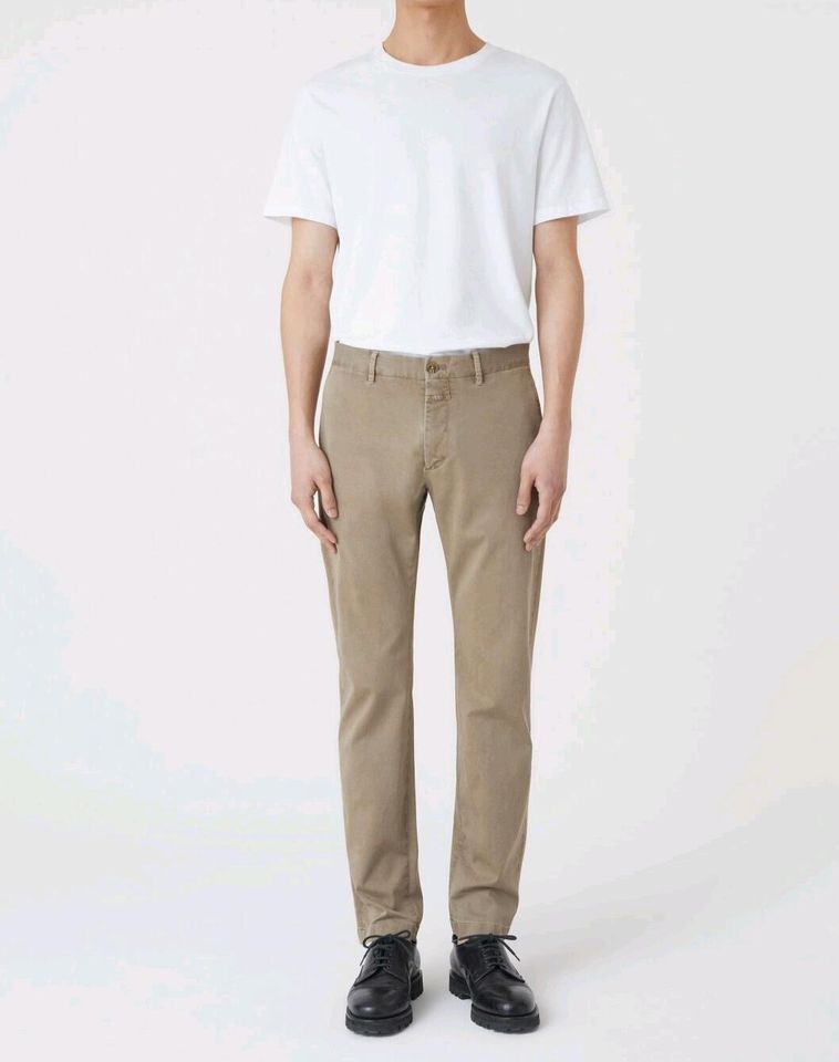 Original CLOSED Clifton Slim Chino 33 beige Sand sylt in Bonn