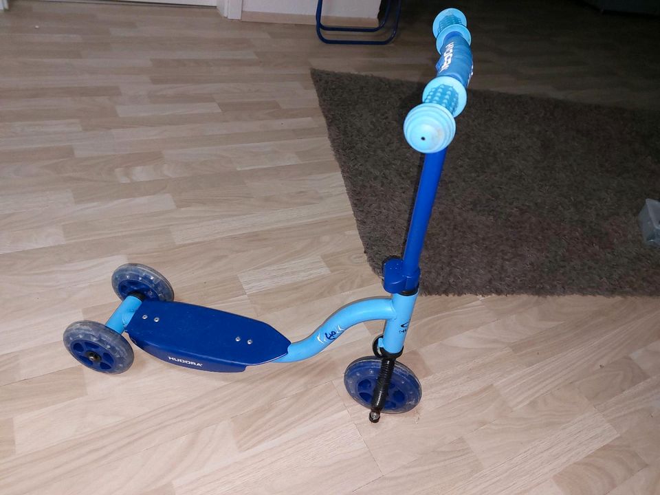 Hudora Kinder Roller, scooter, 3 Räder, blau, höhenverstellbar in Bad Hersfeld