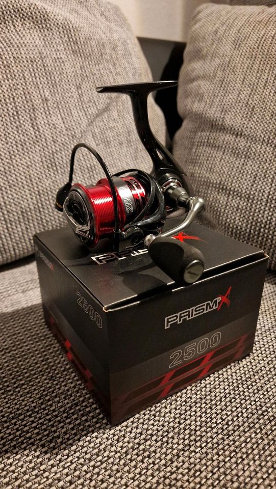 Fox Rage Prism X2500 (Spinangeln Barsch Forelle Zander ) in Fritzlar