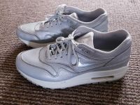 tolle Nike Air Max Sneaker Silber Gr. 38 Niedersachsen - Ummern Vorschau