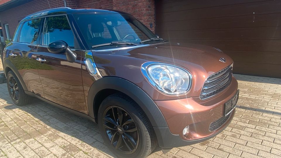 Mini Countryman Chili Tüv u. Service neu , 8 fach bereift in Quakenbrück