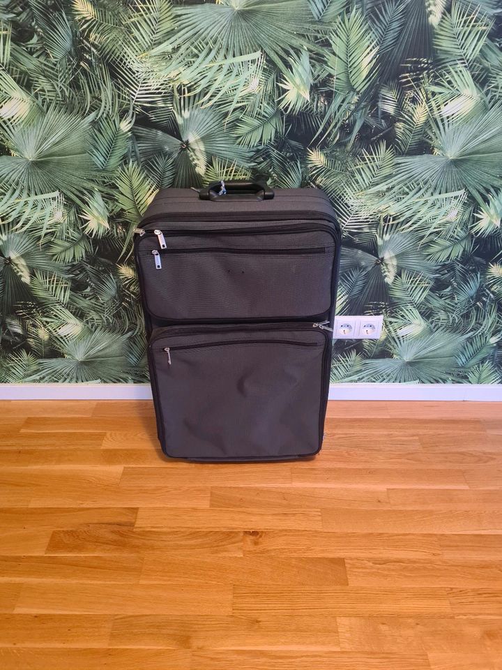 Koffer, Reisekoffer, groß in Potsdam