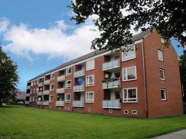 6372 -  Geräumige und vermietete  3-Zimmer-Wohnung mit Balkon! in Westerstede