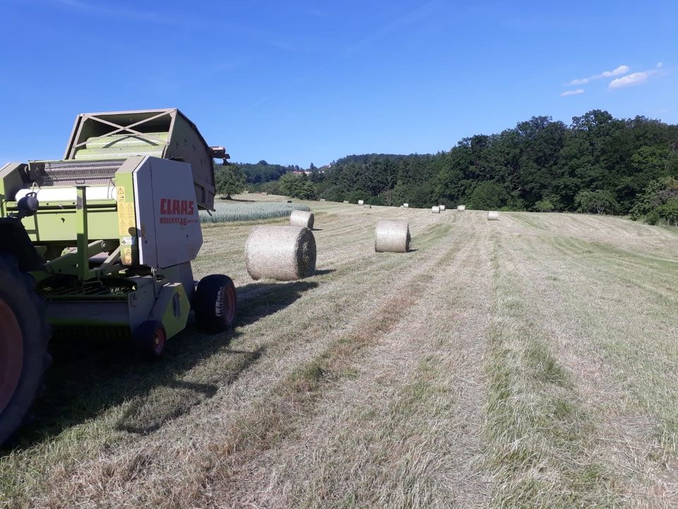 Heu Futter Einstreu Heurundballen in Welzheim