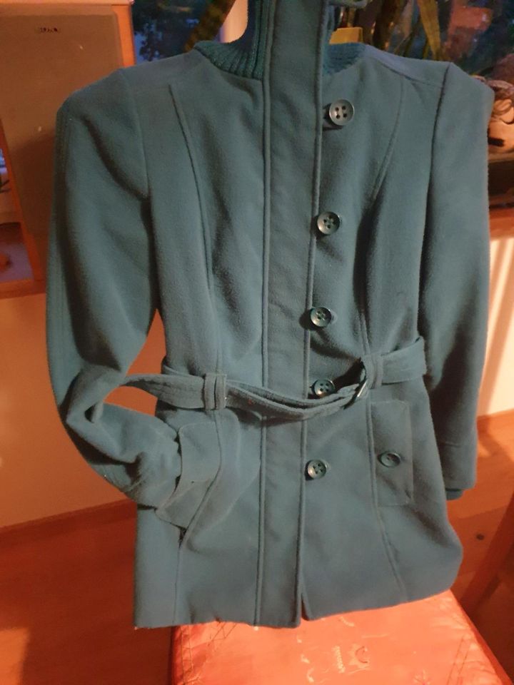 Schicke Jacke Winterjacke Blau Gr. M Clockhouse in Falkensee