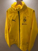 Jacke / Regenjacke / Größe S / Dortmund / BVB / Fußball Nordrhein-Westfalen - Menden Vorschau