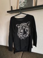 Pullover schwarz mit Tiger Print M L 38 40 Nordrhein-Westfalen - Gladbeck Vorschau