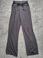 Schwarze Stoffhose mit Schleife Niedersachsen - Braunschweig Vorschau