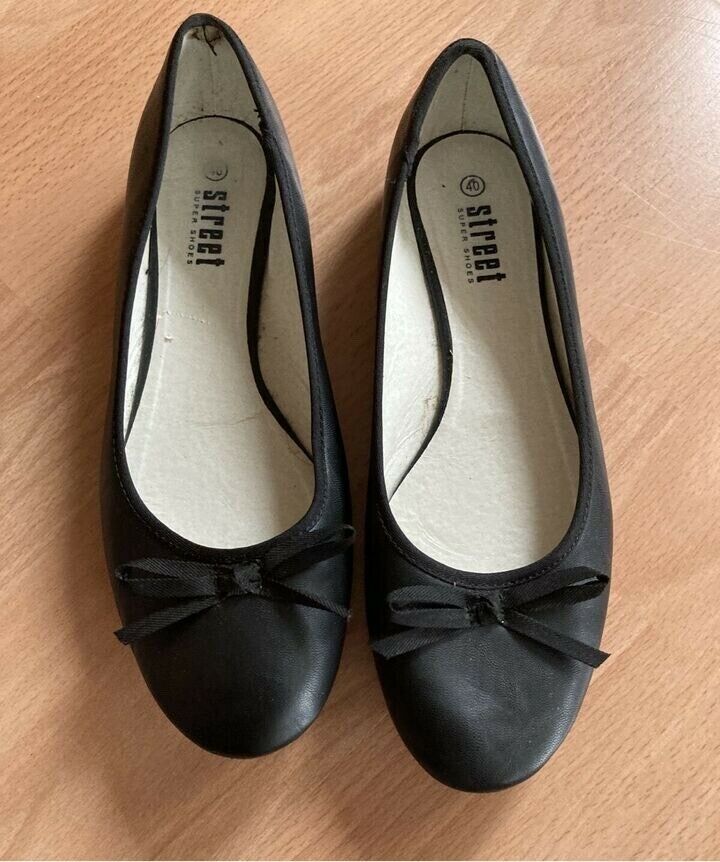 Ballerinas Schwarz Gr. 40 wie neu! in Hamburg