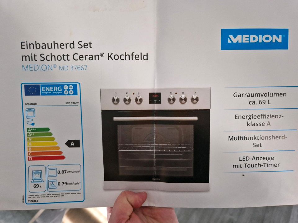 Küche komplett mit E-Geräten in Duisburg