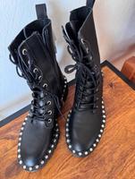 Zara Damen Stiefel Boots Echt Leder schwarz Gr. 37 Neu Baden-Württemberg - Karlsdorf-Neuthard Vorschau