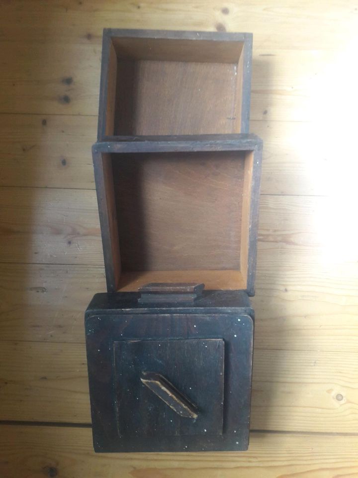 Vintage RetroVasen JBLBoxen Bett Garderobe Magnete Schrank in Rheurdt