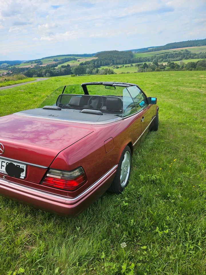 Mercedes E 220 Cabriolet in Wohratal