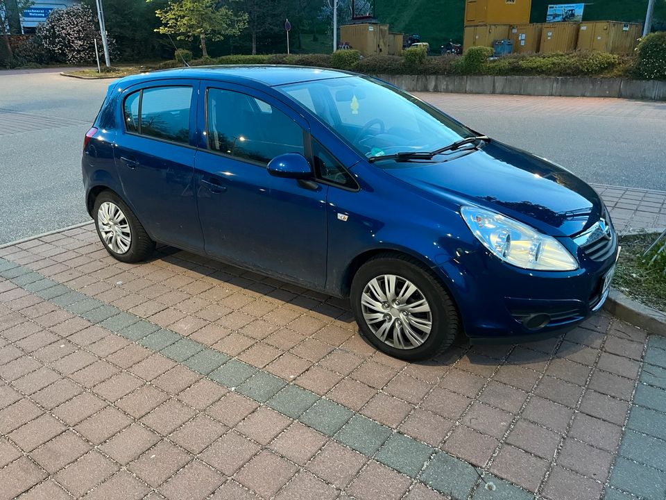 Opel Corsa D, 80 PS, Benzin, guter Zustand,Klima in Fluorn-Winzeln