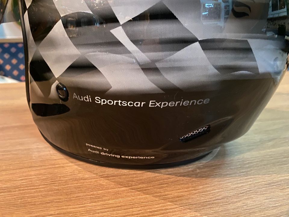 2x Audi Sportscar Driving Experience Helm Gr.M u S in Ehrenberg (Rhön)