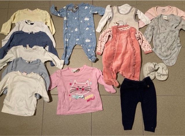 Kleidungspaket Gr.50/56/62 Babypaket Body Shirt Strampler in Dorfen