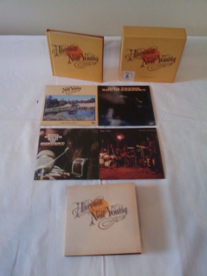 Neil Young „Harvest“ 50th Anniversary Edition mit 2 DVD + 3  CD in Gemünden a. Main