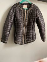 Steppjacke Guess Mädchen Größe 128/134 Hessen - Wiesbaden Vorschau