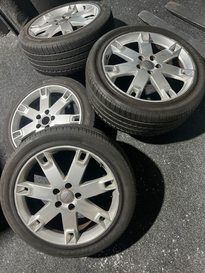 19 zoll 5x112 20 zoll Audi pax felgen reifen 245-690R500A99Y in Kranenburg