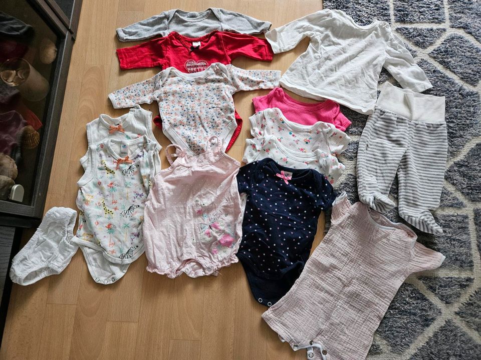 Kinderkleidung in Größe 56 in Essen Freisenbruch