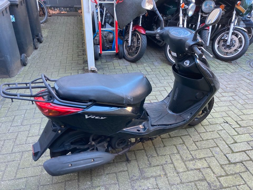 Yamaha Roller XC 125 E aus 04 - 2013 17000 Kilometer 2 Hand in Bochum