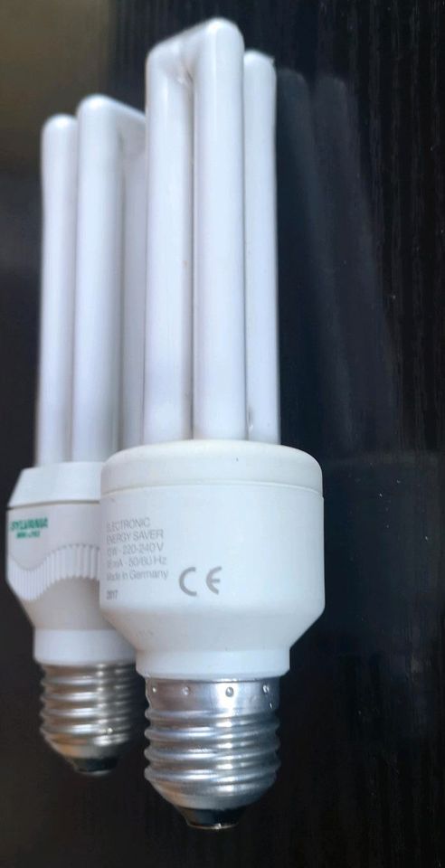 ZUGABE✓ Energiesparlampe E27 13 Watt + 15 Watt = ca.75 Watt in  Sachsen-Anhalt - Mansfeld | Lampen gebraucht kaufen | eBay Kleinanzeigen  ist jetzt Kleinanzeigen