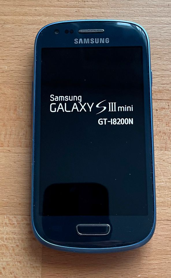 Samsung Galaxy S3 mini NFC GT-I8200N S III Mini Blau Android 4.2. in Am Mellensee