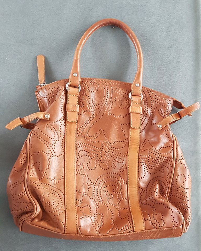 Damentasche aus Leder * cognac braun * 37 x 35 cm * Handtasche in Cloppenburg
