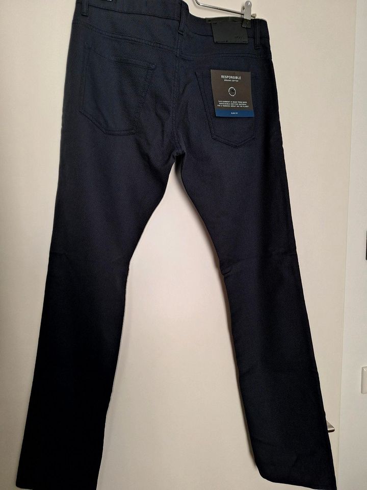 Sommerhose Boss Gr. 34/32 blau in Erfurt