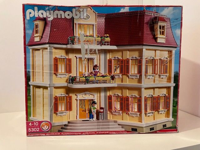 Playmobil Haus Stadt Villa + Zubehör in Ofterdingen